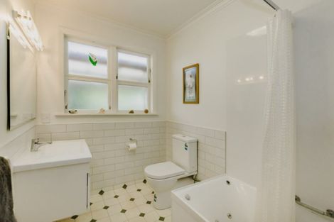 Photo of property in 20 Ngapotiki Street, Paraparaumu Beach, Paraparaumu, 5032