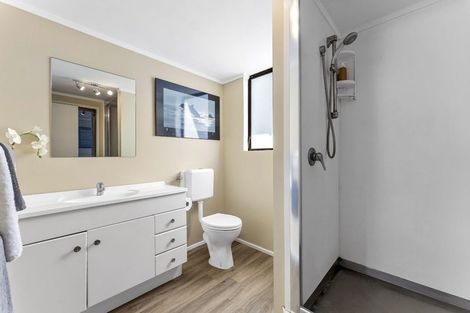 Photo of property in 37 Pigeon Mountain Road, Half Moon Bay, Auckland, 2012