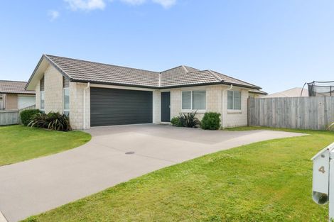 Photo of property in 4 Livingstone Drive, Papamoa Beach, Papamoa, 3118