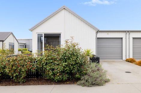 Photo of property in 2 Chain Place, Papamoa, 3118