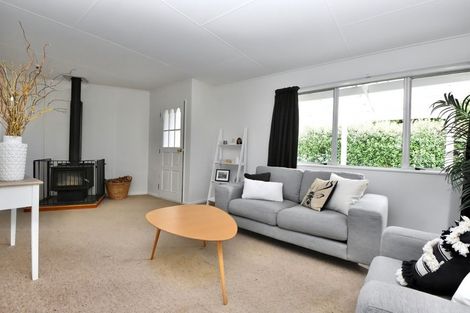 Photo of property in 41 Fisher Place, Carterton, 5713
