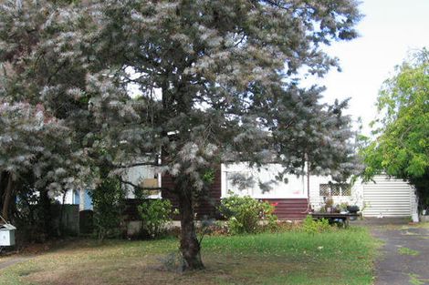 Photo of property in 5 Barnfield Place, Glendene, Auckland, 0602