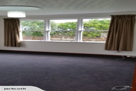 Photo of property in 21 Perrin Place, Kelvin Grove, Palmerston North, 4414