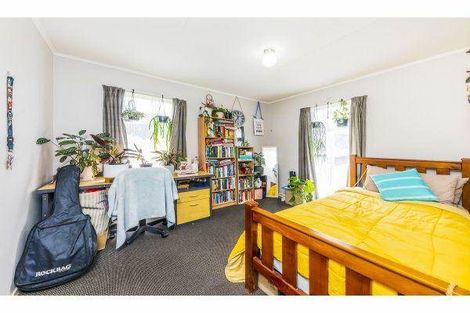Photo of property in 137 Mahia Road, Wattle Downs, Auckland, 2103