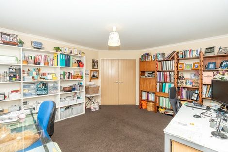 Photo of property in 3 Nottingham Drive, Hamilton East, Hamilton, 3216