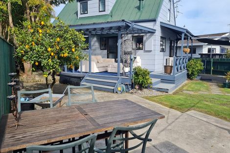 Photo of property in 23 Giblin Street, Richmond, 7020