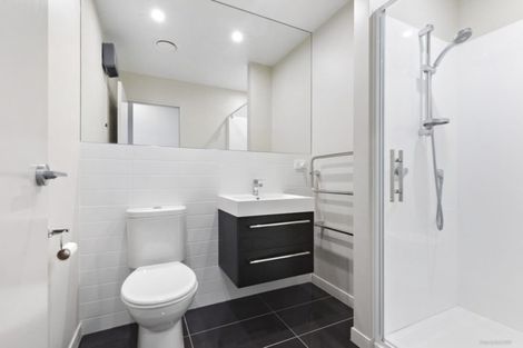 Photo of property in 2u6 Stone Street, Miramar, Wellington, 6022