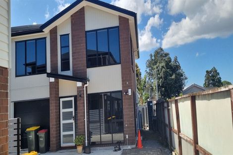 Photo of property in 715c Massey Road, Mangere, Auckland, 2022