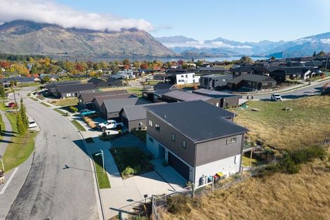 Photo of property in 60 Kirimoko Crescent, Wanaka, 9305