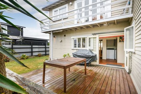 Photo of property in 125 Heretaunga Street, Palmerston North, 4414