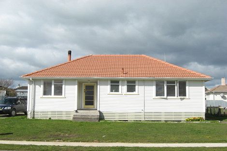 Photo of property in 1 Mackie Street, Waipukurau, 4200