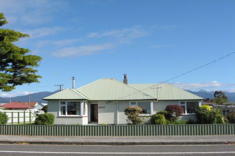 Photo of property in 36 Brougham Street, Westport, 7825
