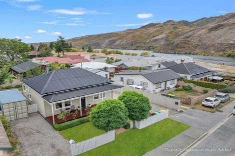 Photo of property in 5 Molyneux Avenue, Cromwell, 9310