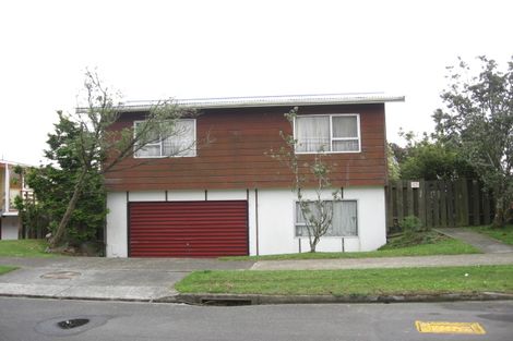 Photo of property in 40 Edgecombe Street, Newlands, Wellington, 6037