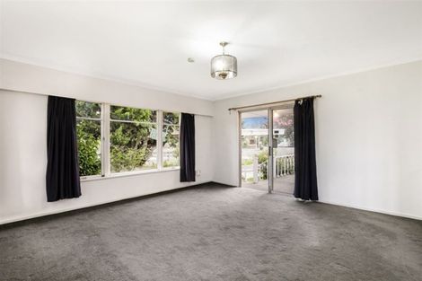 Photo of property in 2 Marne Road, Papakura, 2110