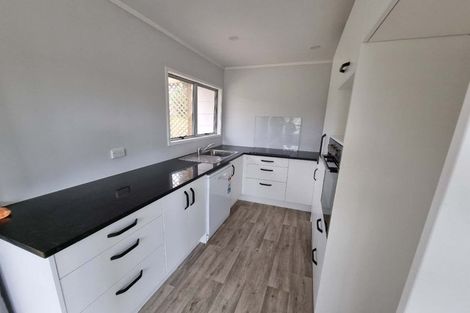 Photo of property in 5 Jarrah Place, Massey, Auckland, 0614