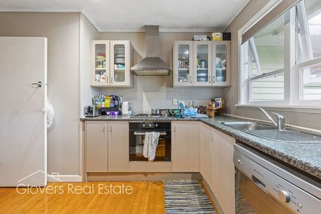 Photo of property in 62 Kopiko Road, Titirangi, Auckland, 0604