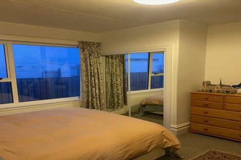 Photo of property in 118 Lyall Parade, Lyall Bay, Wellington, 6022