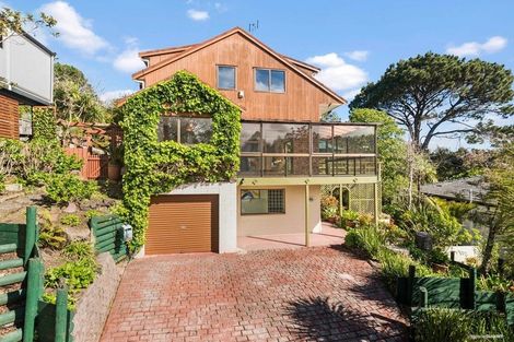 Photo of property in 11 Hebe Place, Birkenhead, Auckland, 0626