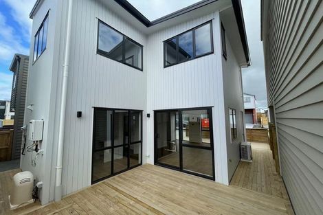 Photo of property in 18 Hea Road, Hobsonville, Auckland, 0616