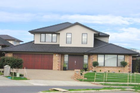 Photo of property in 22 Fernloche Place, Flat Bush, Auckland, 2016