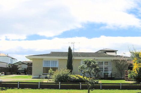 Photo of property in 45 Dickson Road, Papamoa Beach, Papamoa, 3118