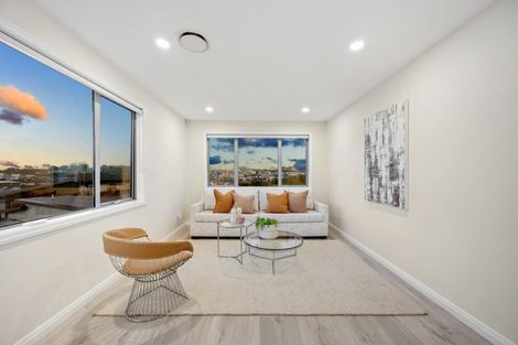 Photo of property in 7 Bounty Road, Long Bay, Auckland, 0630