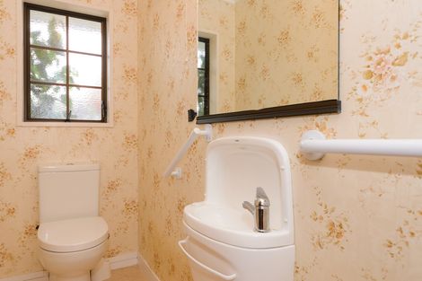 Photo of property in 14 Peter Hall Drive, Kelvin Grove, Palmerston North, 4414