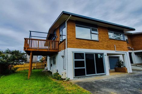 Photo of property in 3/104 East Coast Road, Forrest Hill, Auckland, 0620