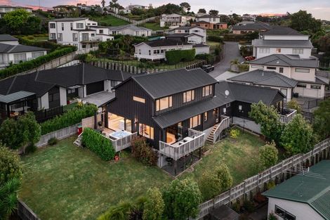 Photo of property in 7 Nerehana Place, Red Beach, 0932