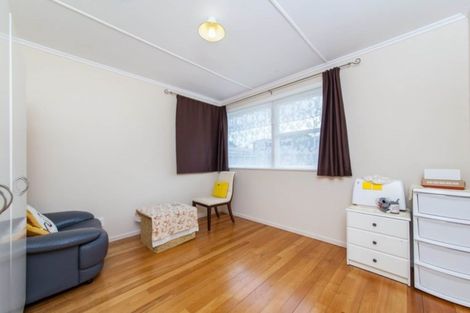 Photo of property in 76 Harrington Road, Henderson, Auckland, 0610
