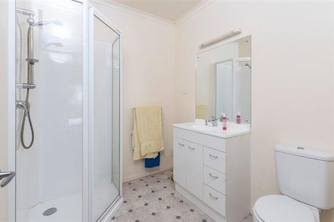 Photo of property in 55 Tindalls Bay Road, Tindalls Beach, Whangaparaoa, 0930