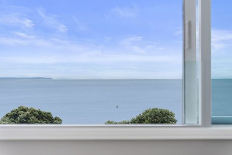 Photo of property in 11a Bournemouth Terrace, Murrays Bay, Auckland, 0630