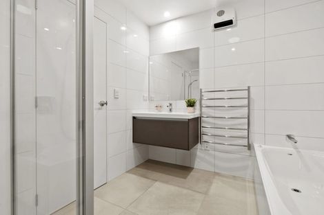 Photo of property in 30 Matairangi Avenue, Totara Heights, Auckland, 2105