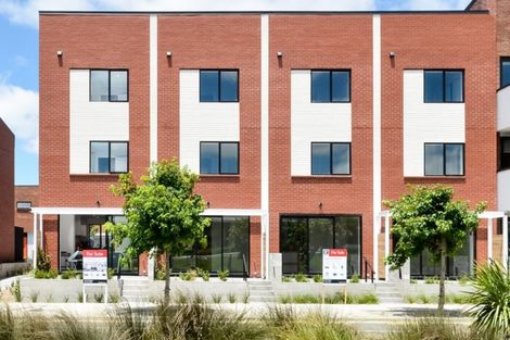 Photo of property in 4/89 Hobsonville Point Road, Hobsonville, Auckland, 0616