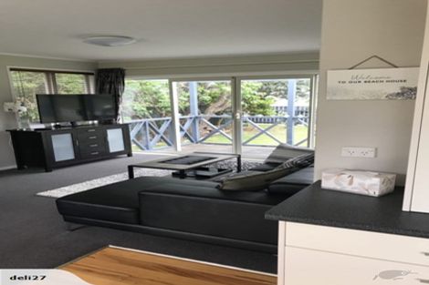 Photo of property in 53 William Street, Waikanae Beach, Waikanae, 5036