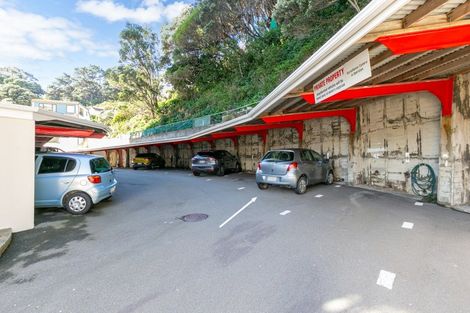 Photo of property in Wharenui Apartments, 274 Oriental Parade, Oriental Bay, Wellington, 6011