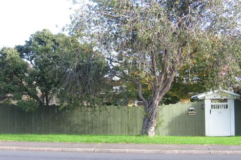 Photo of property in 1/18 Bleakhouse Road, Howick, Auckland, 2014
