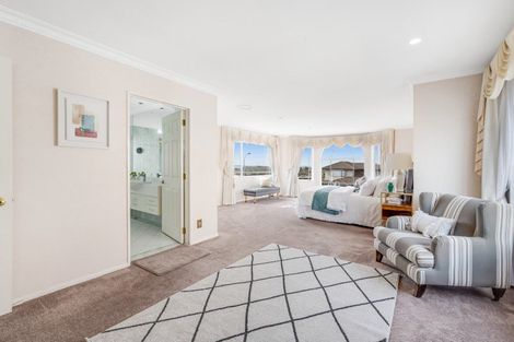 Photo of property in 35 Mccahill Views, Botany Downs, Auckland, 2010