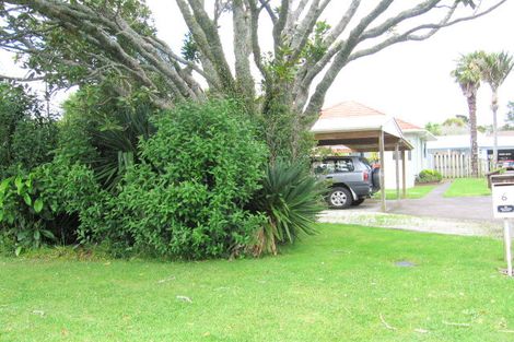 Photo of property in 6 Nicolas Avenue, Glen Eden, Auckland, 0602