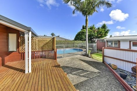 Photo of property in 96 Sandspit Road, Waiuku, 2123