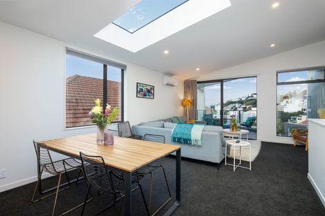 Photo of property in 18u1 Oriental Terrace, Oriental Bay, Wellington, 6011