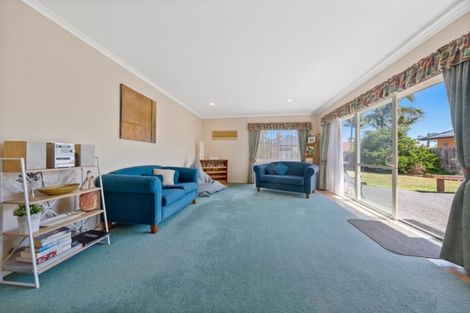 Photo of property in 13 Maghera Drive, East Tamaki Heights, Auckland, 2016