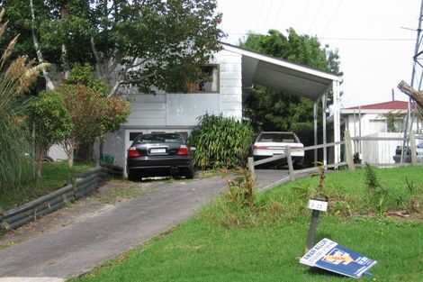 Photo of property in 3/13 Paton Avenue, Te Atatu South, Auckland, 0610