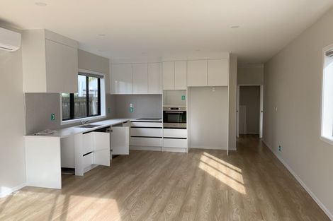 Photo of property in 5 Tawa Road, Te Atatu Peninsula, Auckland, 0610