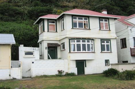 Photo of property in 178 The Esplanade, Island Bay, Wellington, 6023