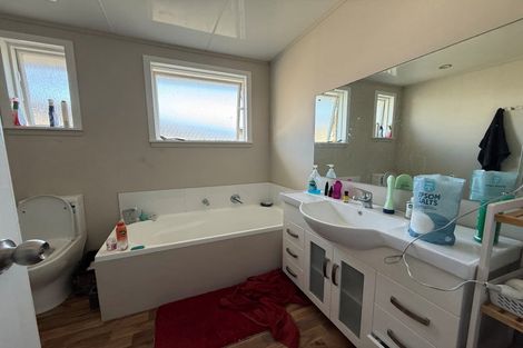 Photo of property in 30 Claymore Street, Woolston, Christchurch, 8062