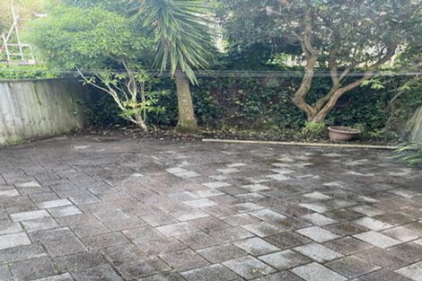 Photo of property in 21f7 Collins Avenue, Tawa, Wellington, 5028