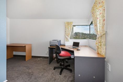 Photo of property in 48 Samwell Drive, Whitby, Porirua, 5024