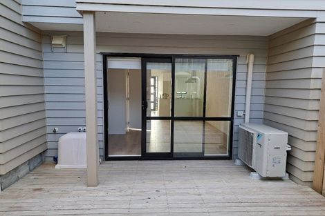 Photo of property in 2/6 South Pacific Place, Henderson, Auckland, 0612